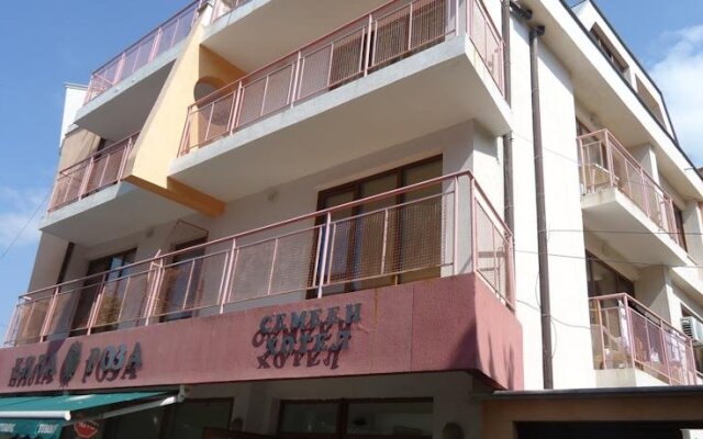 White Rose Family Hotel