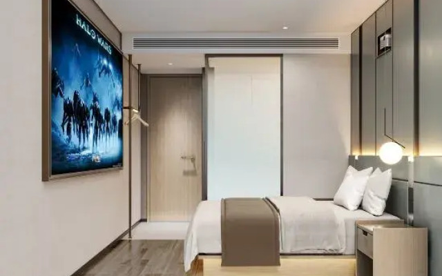Haihai Hotel (Wuhan University of Technology Wenzhi Street Subway Station)
