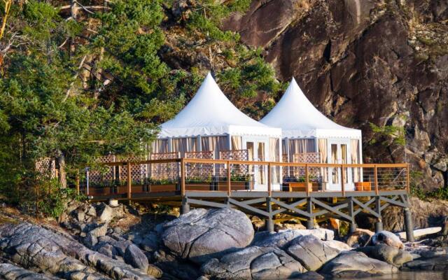 Rockwater Secret Cove Resort