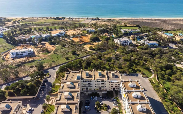 Salgados 1 Bedroom Apartment - 500m da Praia