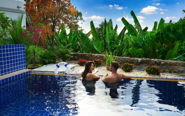 Patong Hill sea view villa 4 bedroom private pool