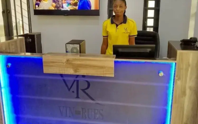 VinRues Apartment and Suites