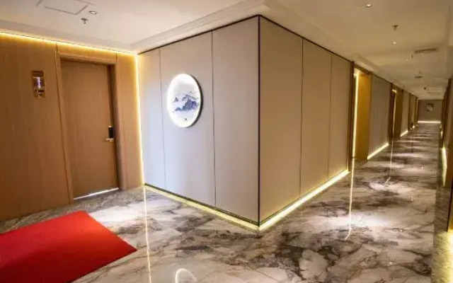 Fuxin Jiujun Hot Spring City Hotel