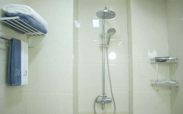 JULY Design Life Homestay Renmin Road