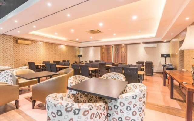 The Sleepzzz Hotel Senayan