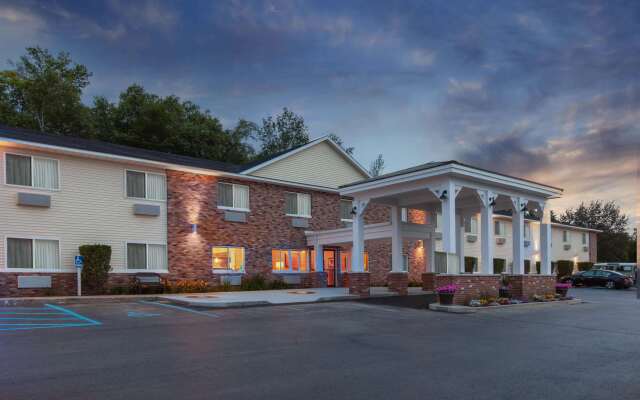 AmericInn by Wyndham Petoskey