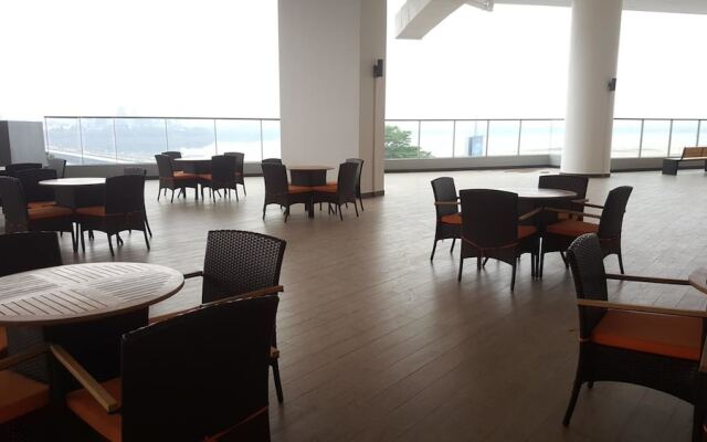 Dreamscape Inn @ R&F Princess Cove