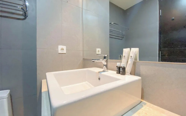 Comfort Living Studio At Patraland Amarta Apartment