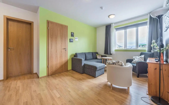 Stoð Guesthouse and apartments