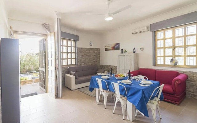 Villa Milon Near The Sea