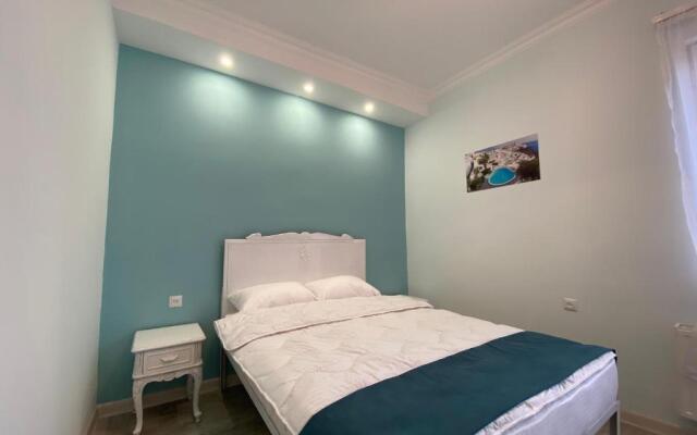 Santorini Hostel