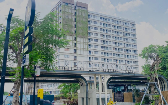 Simply Look Studio at LRT City Jatibening Apartment