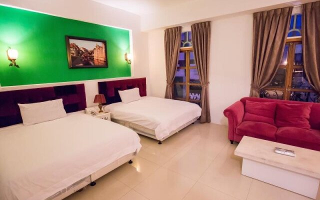 Rainbowtown Hotel