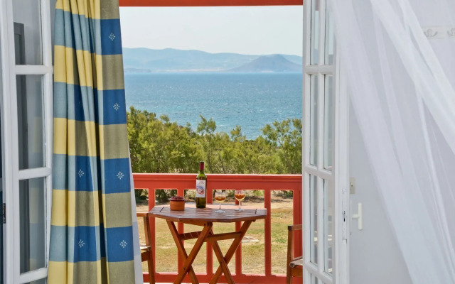 Ydreos Studios & Apartments