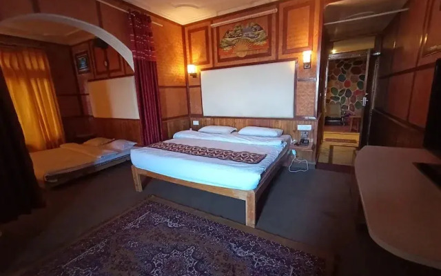 Hotel Robinsson Palace