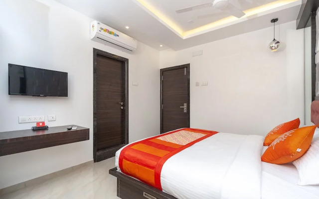 Capital O 18946 Admire Suit Hospitality