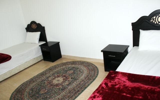 Al Eairy Furnished Apartments Qassim 2