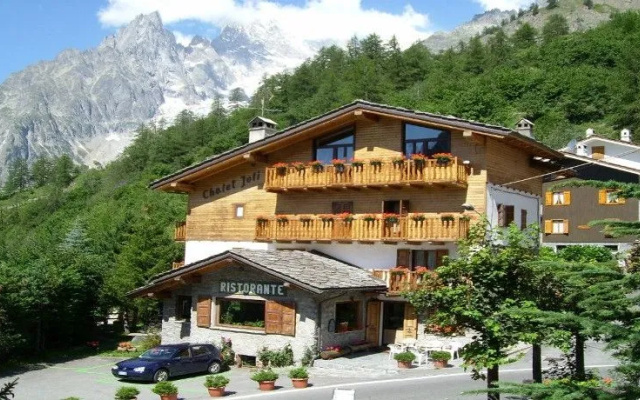 Hotel Chalet Joli