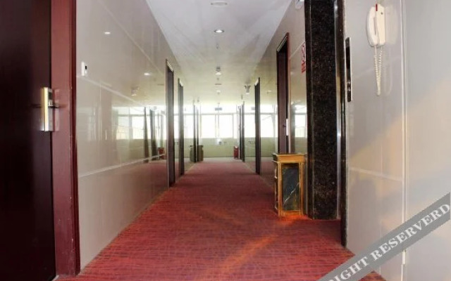 Jiayue Hotel（Tianyuan Long Plaza）