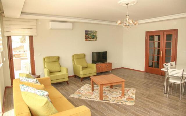 Royal Inn Seza Residence