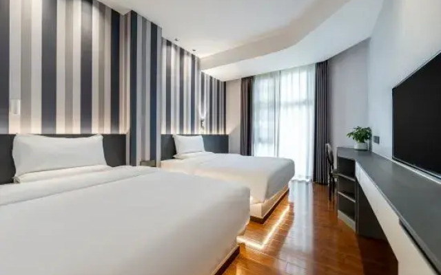 Yi Ba · Yuan Xin (Zhuhai Innovation Fang Dian)