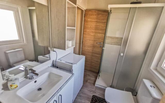 Three Stars Luxury House ART-PE with pool and SPA pool