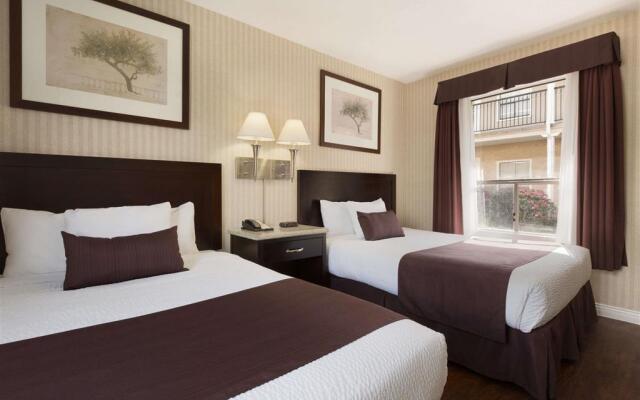 Days Inn Vancouver Metro