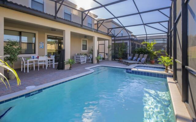 Jr Champions by VillaDirect