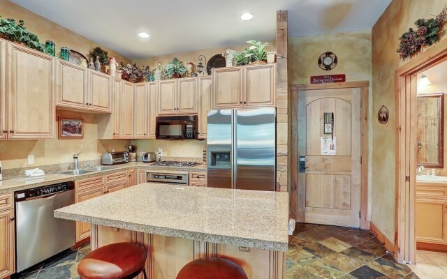 3056 The Timbers 1 Bedroom Condo by RedAwning