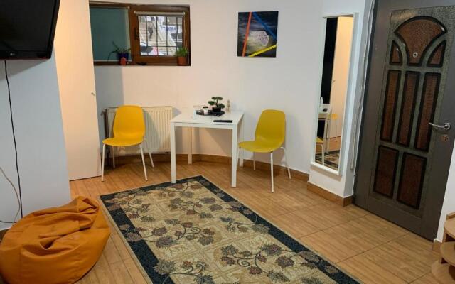 Ultracentral Lozonschi Apartament