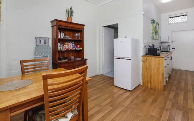 Easy Going Holiday Unit On Mckenzie Mk5