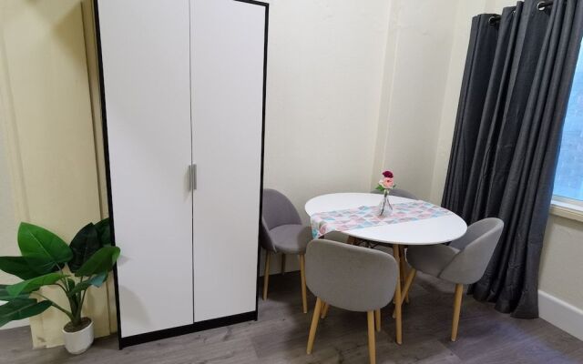 KOZYGURU kings cross SKY GARDEN studio CBD