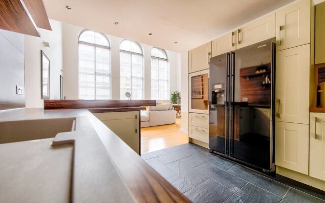 Stunning 2 Bed Apt in Merchant City With Parking