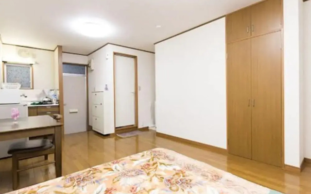 Centrally Located Deluxe Furnished.2