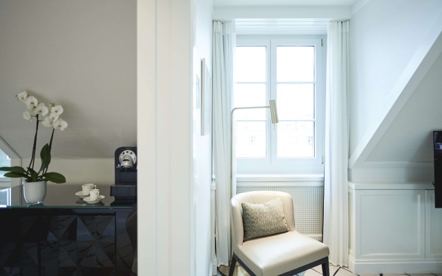 Storchen Zurich – Guest Rooms – Zurich