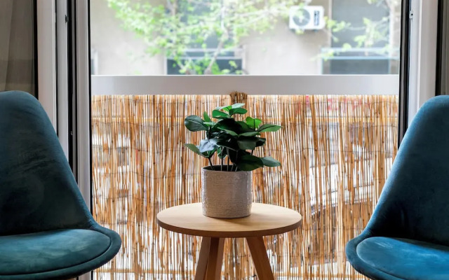 Viora Stunning Deluxe Studio in Athens