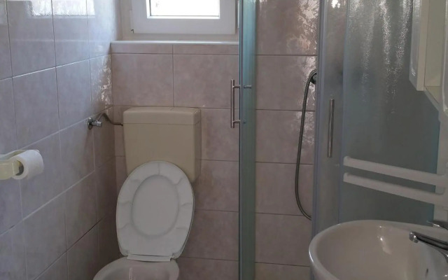 Family friendly apartments with a swimming pool Pula - 7610