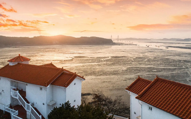 taean gallary pension