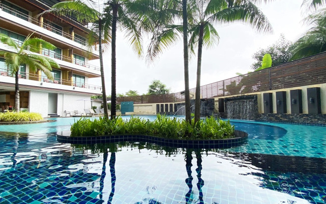 Aqua Resort Phuket - Near Beach and Chalong Pier