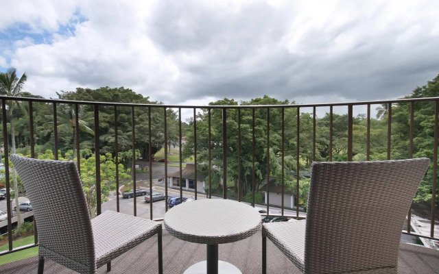 Hilo Hawaiian Hotel, Trademark Collection by Wyndham
