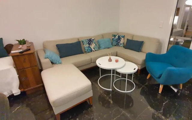 The Six Museums central Athens Stadium 4pers apart