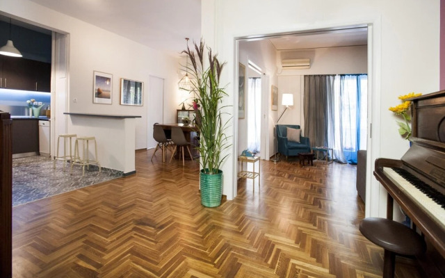 Modern - Vintage Apartment by Acropolis Museum
