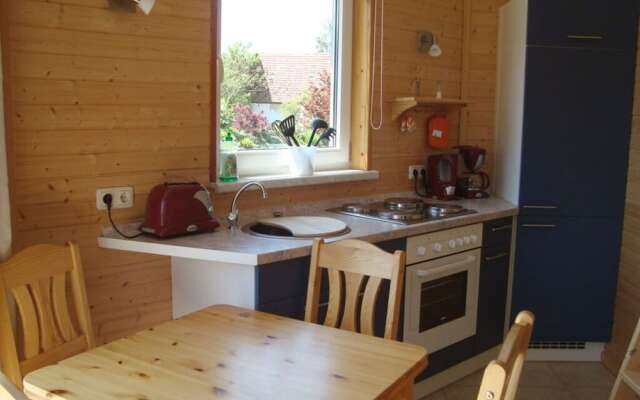 Yellow - Peter's Modern Retreat