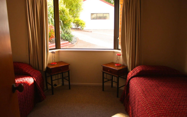 Bk's Counties Motor Lodge
