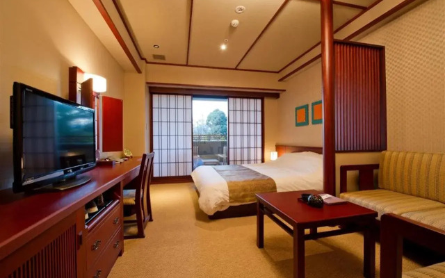 Kyoto Arashiyama Onsen Kadensho