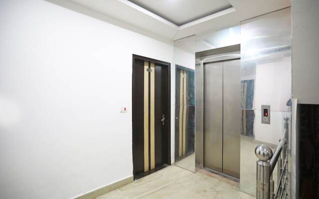 OYO 8933 Hotel CG International