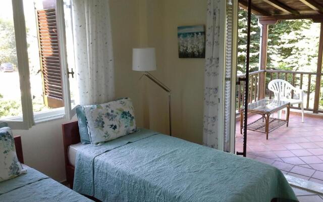 Beachfront home for 8, Kalifteri Beach, Afissos