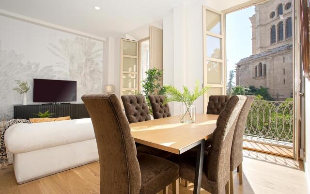 Exclusive 3BD apartment near  Cathedral. San Agustin VI