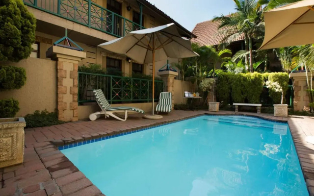 Court Classique Suite Hotel