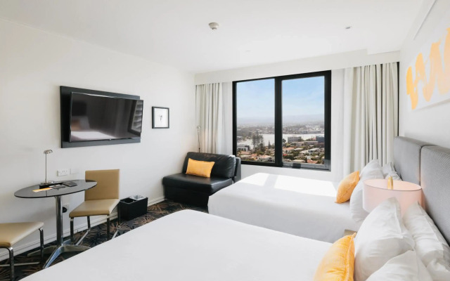 voco Gold Coast by IHG